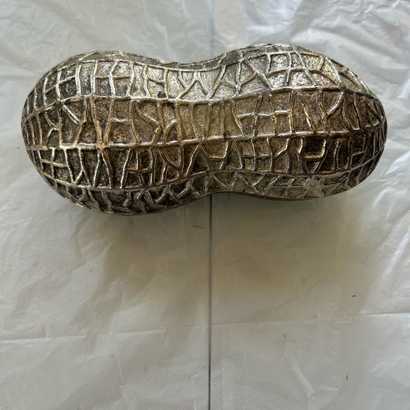 Vintage F. B. Rogers Peanut Box - Picture 1 of 4